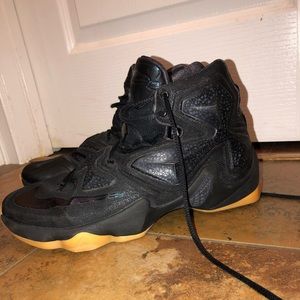 Nike lebron 13. Men’s size 11.5